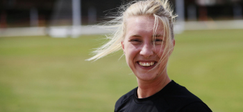 Cranston leaves Oxford United after 12 years to join Man Utd Women