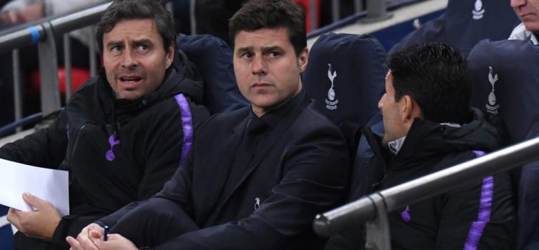 Mauricio Pochettino with Miguel d’Agostino (left) and Jesus Perez (right)