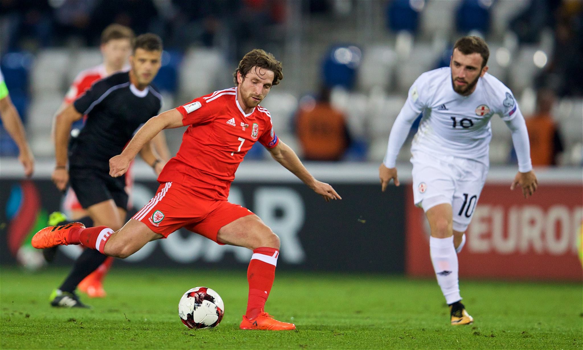 Joe Allen's physical profile is very different to that of Gareth Bale